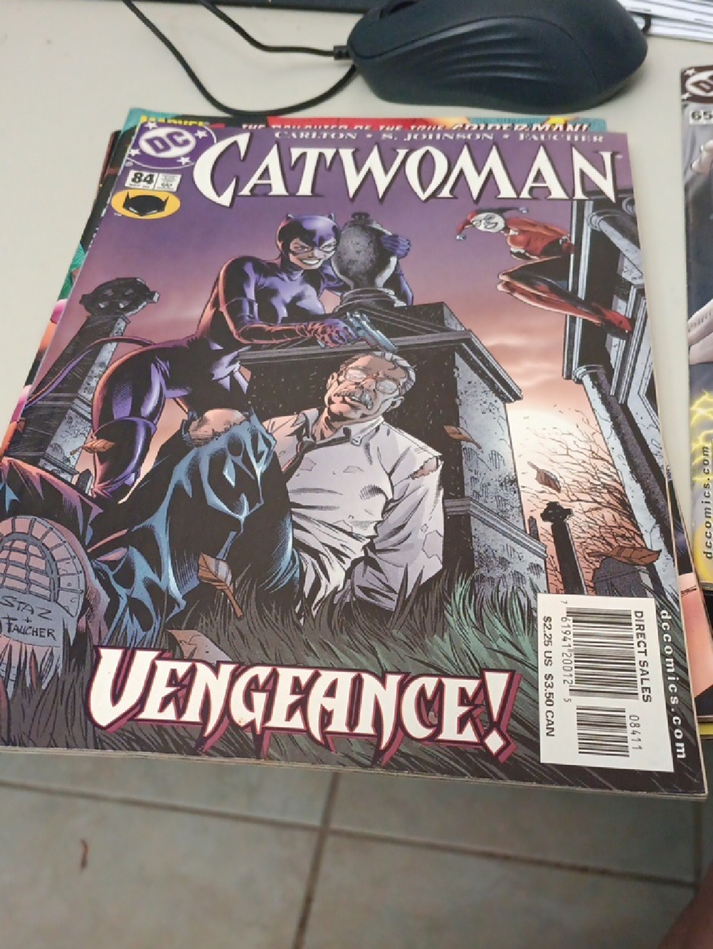 DC Comics Catwoman Comic - Purple and Black Cover Art Not In Sleeve